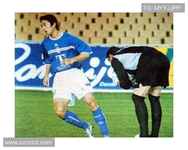 事业受挫的足球明星们如何在逆境中重拾信心与荣耀