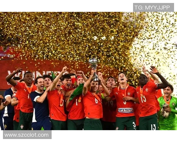 德国足球明星莅临济南与球迷互动共庆足球盛宴